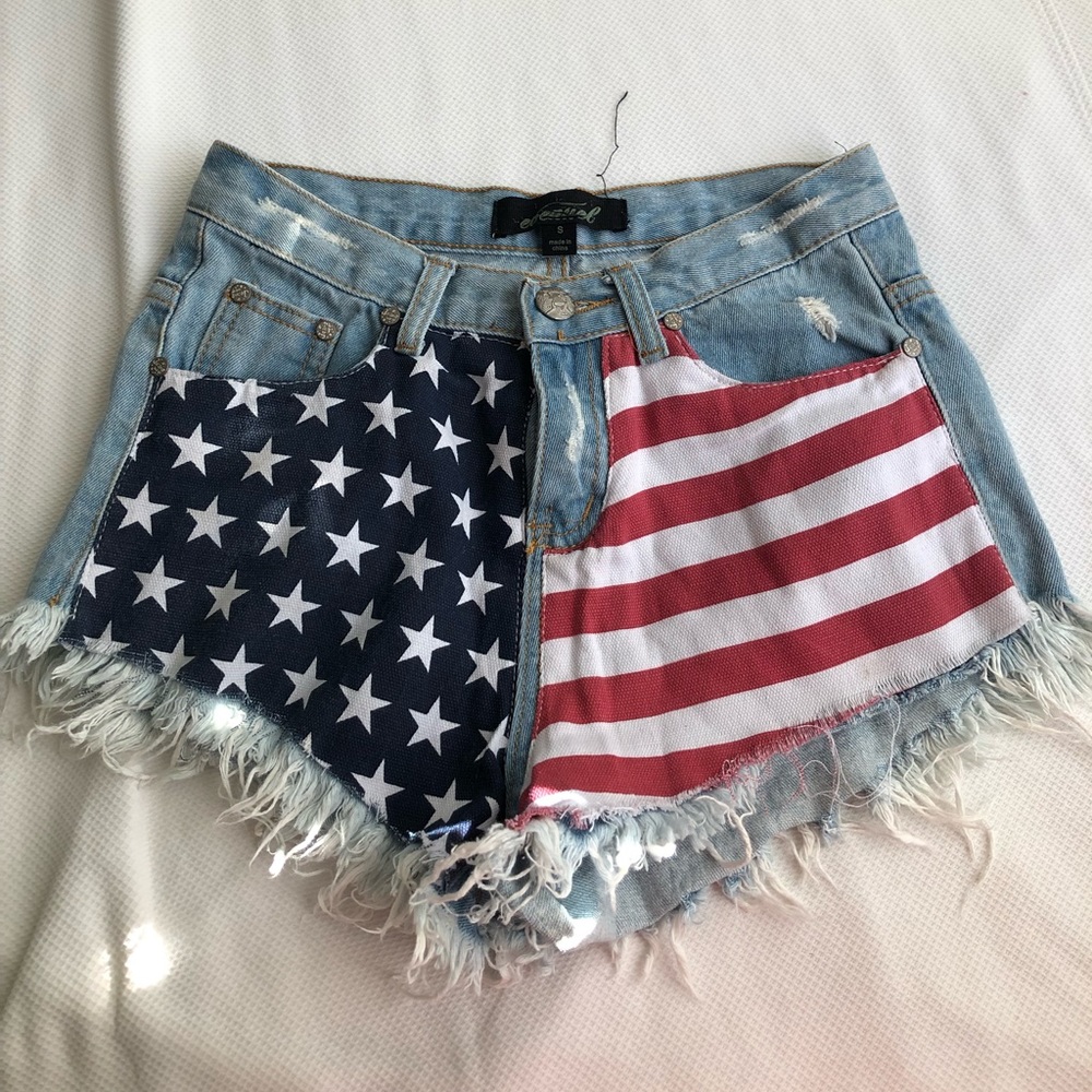 evenuel shorts